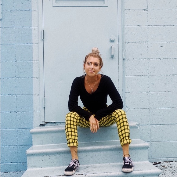 Meet your Posher, Colby - Picture 7 of 16